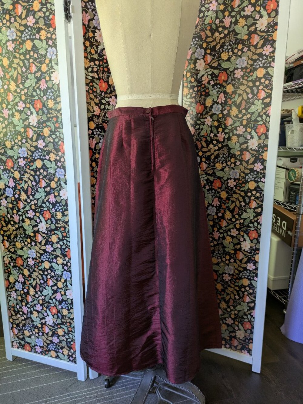 Worthington Burgundy Taffeta-Like Skirt, Size 12 Petite